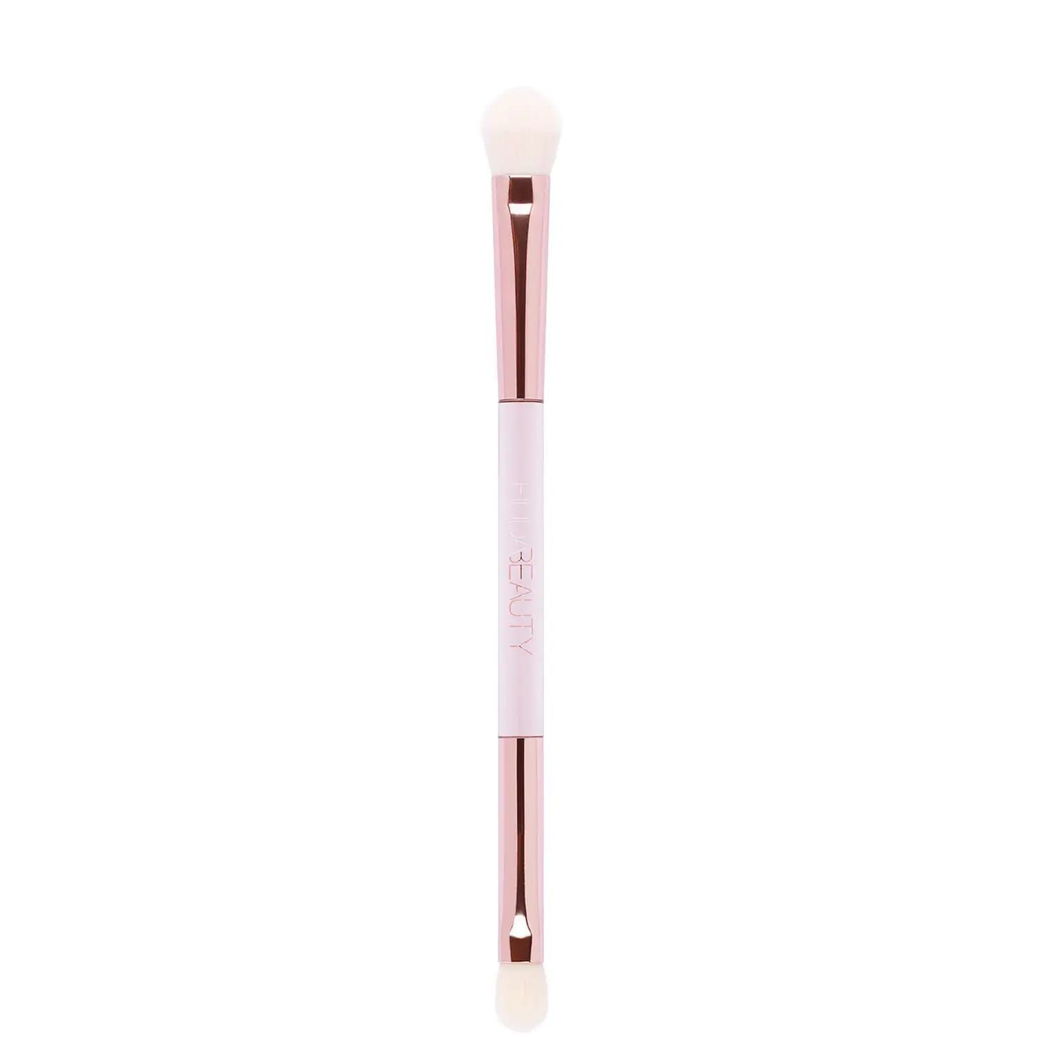 HUDA BEAUTY BUILD & BLEND DUAL-ENDED EYESHADOW BLENDING BRUSH هدى بيوتي بلد بليند براش
