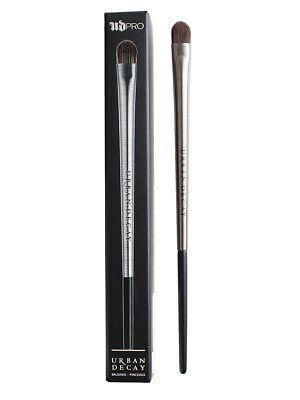 Urban Decay medium eyeshadow Brush E-207 اربين دكي فرشاه عيون مسطحه