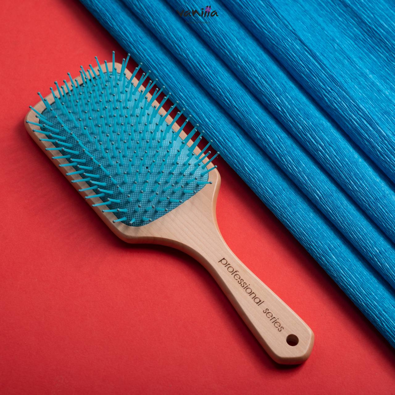 ELLY HAIR BRUSH فرشاة تمشيط الشعر ايلي