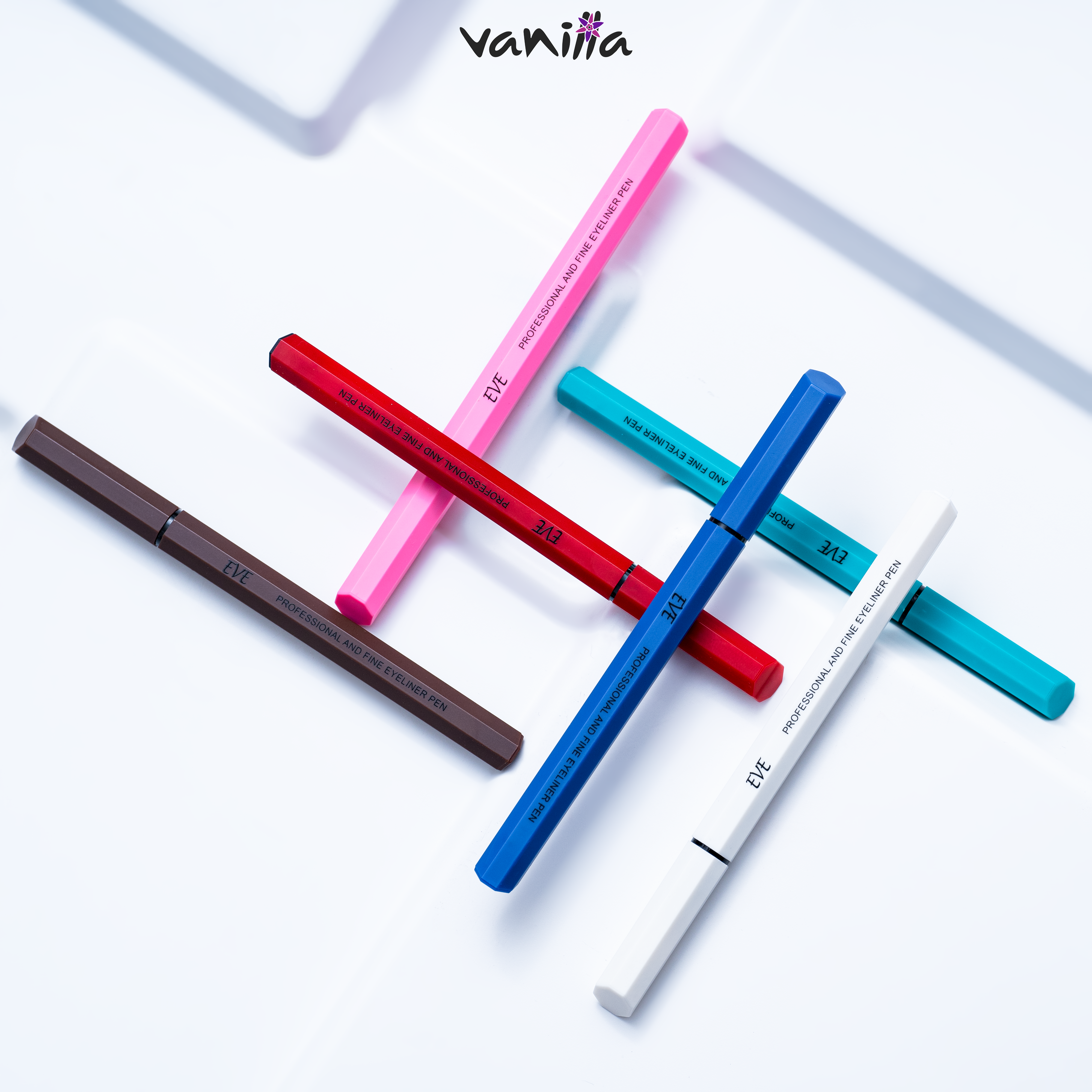 EVE PROFESSIONAL AND FINE EYELINER PEN قلم لاينر للعين من أيف