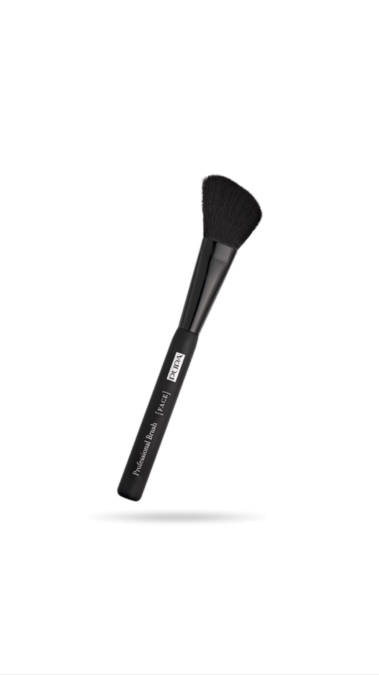 PUPA Angled Blusher Brush فرشاة أحمر الخدود بزاوية من بوبا