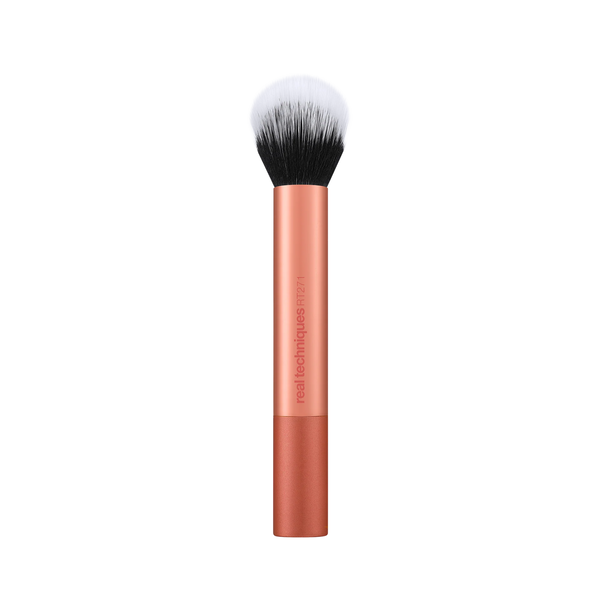 REAL TECHNIQUES Skin Tint Base Brush  ريل تكنيك فرشاة مكياج مصممة لتوزيع ودمج التنت